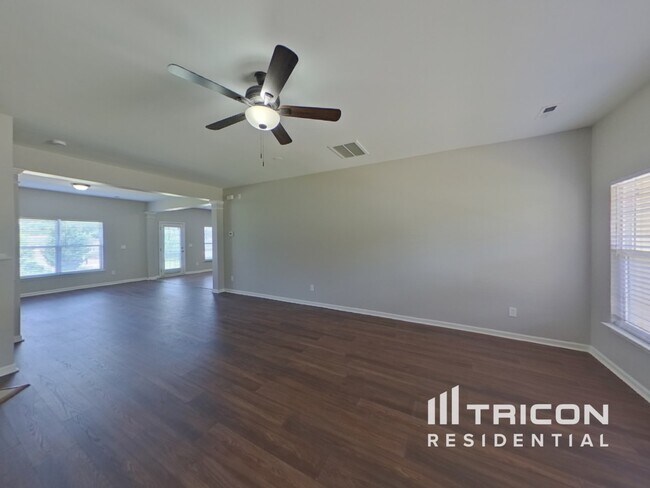 Building Photo - 1522 Ladora Dr