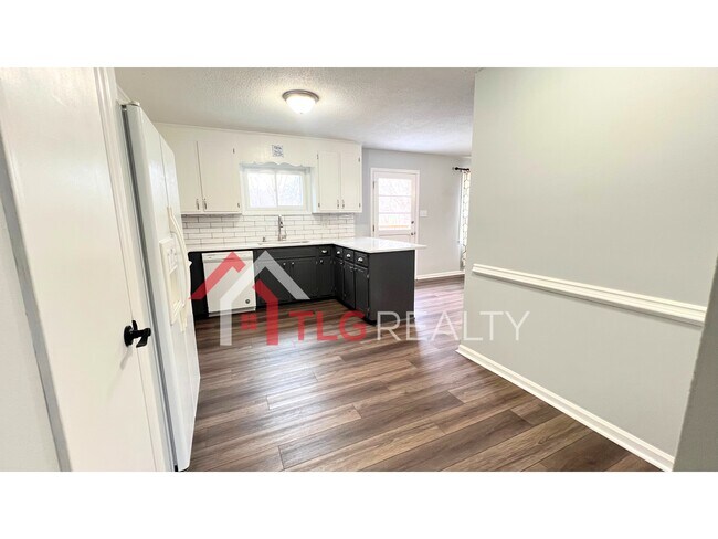 Foto del edificio - 609 Catawba Cir N