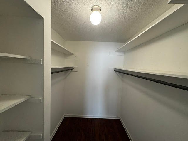 Foto del edificio - 329 W Main St