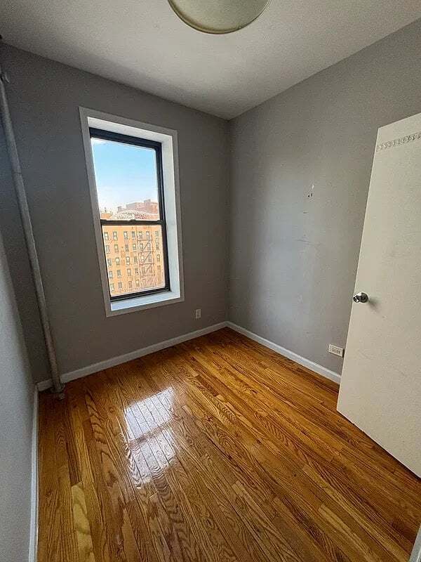 Foto del edificio - 112 E 103rd St