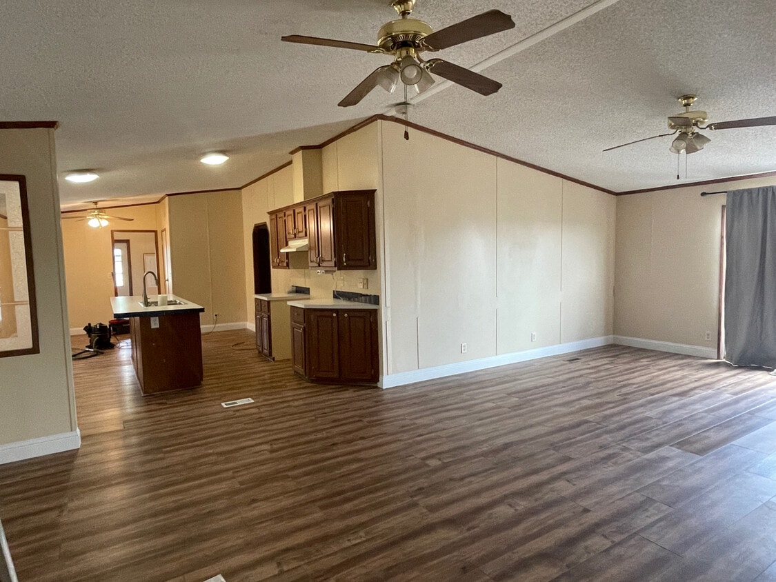 9505 Douglas Cir, Terrell, TX 75160 House Rental in Terrell, TX