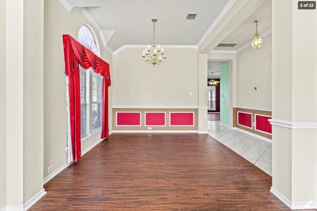 Foto del edificio - 2127 Ballycastle Dr