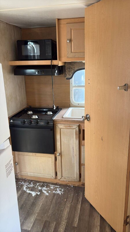 Foto del edificio - 622 N Beach St