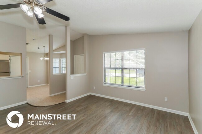 Foto del edificio - 7453 Amandas Crossing Dr N