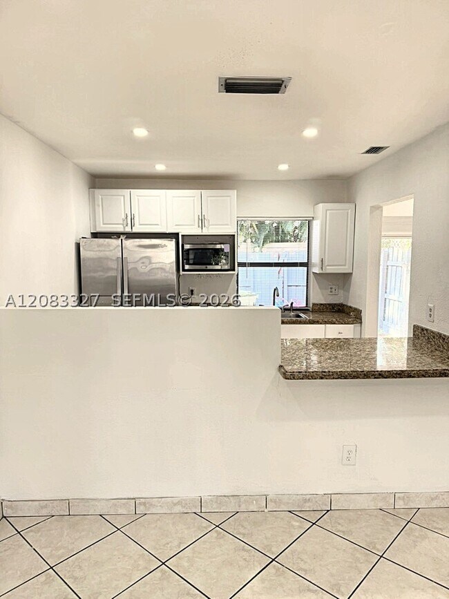 Building Photo - 10554 NW 3rd St