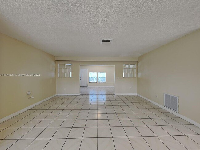 Building Photo - 1841 NW 185th St
