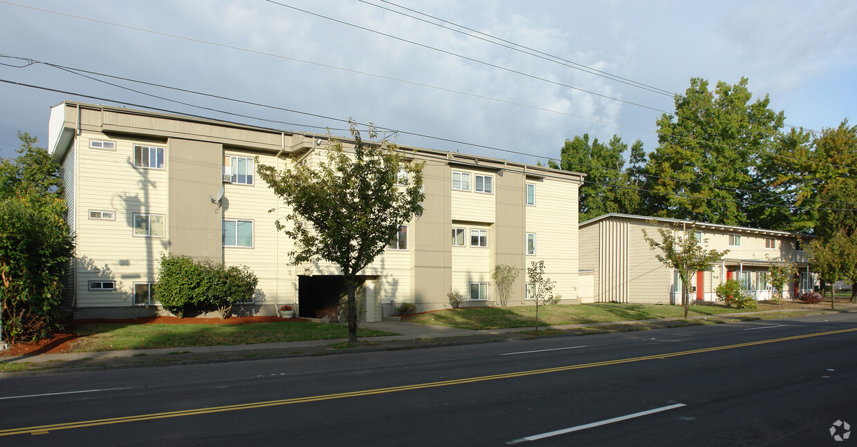 Primary Photo - Somerset West Apartments