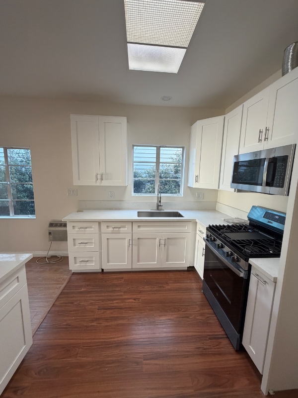 Foto del edificio - 317 Laurel St