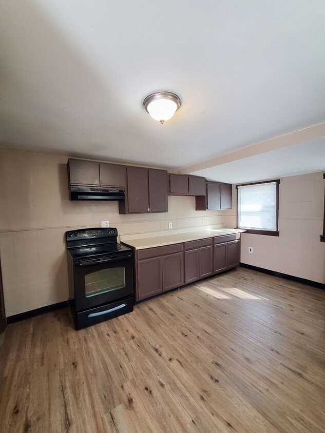 Foto principal - 4 BEDROOM SINGLE FAMILY HOME