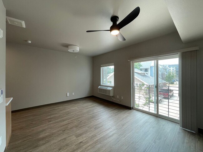 Foto del edificio - Beautiful, Brand New Studio Near CSU!