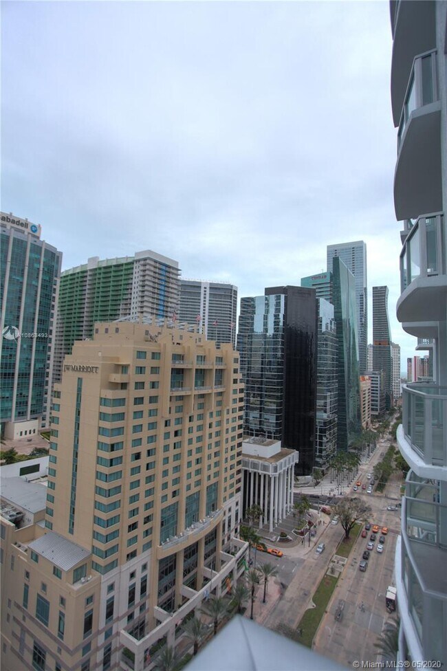 Foto del edificio - 1060 Brickell Ave