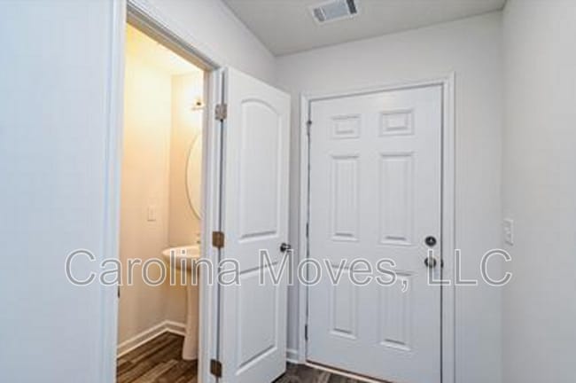 Building Photo - 507 Springtime Ln