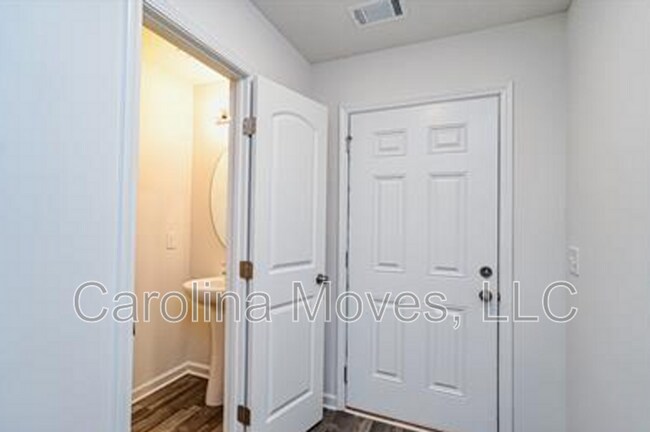 Foto del edificio - 507 Springtime Ln