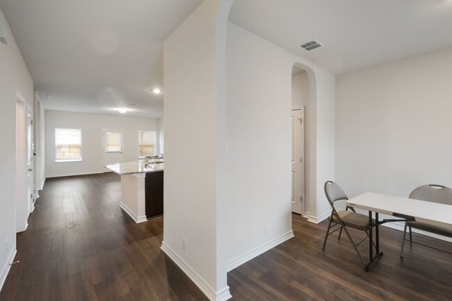 Foto del edificio - Private Cul-de-Sac Living with Spacious Backyard