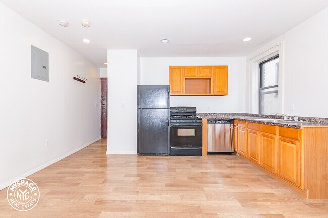 Building Photo - 327 Eastern Pkwy