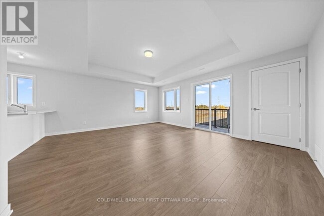 Building Photo - 110 Parnian Private