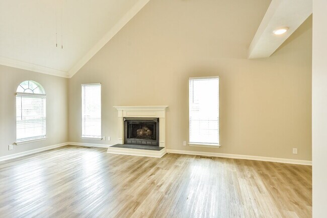 Building Photo - 3408 Cobble St
