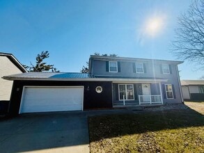 Building Photo - 812-814 Deerfield Rd