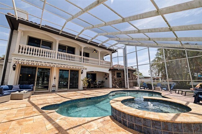 Building Photo - 3931 Pompano Dr SE