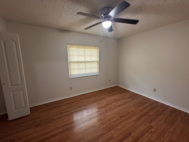 Foto del edificio - 30 Hemlock Terrace Dr