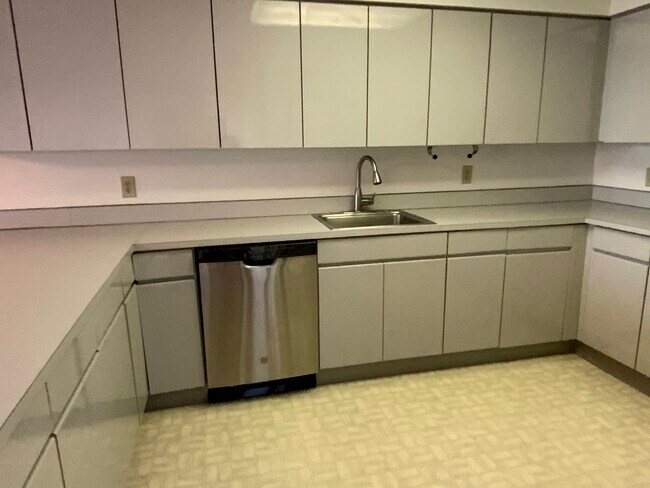 Kitchen with new Dishwasher - 30 S Adelaide Ave