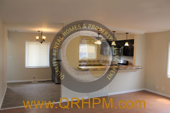 Building Photo - Available Now-- 3 Bedroom, 1 Bathroom Home...