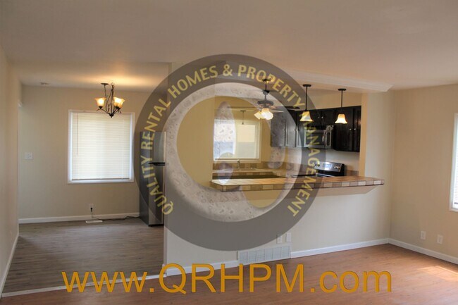 Foto del edificio - Available Now-- 3 Bedroom, 1 Bathroom Home...