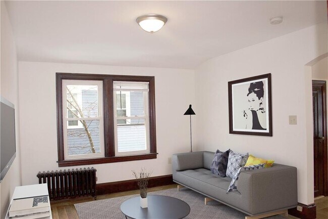 Foto del edificio - 482 Pleasant Valley Pkwy