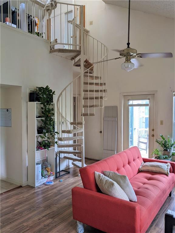Foto principal - 3115 Tom Green St