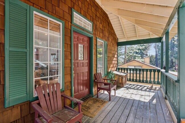 Foto del edificio - 1219 Scenic Way