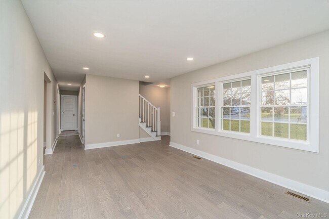 Foto del edificio - 970 Village Ln