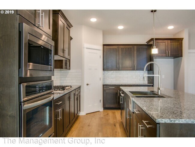Foto del edificio - 3 br, 2 bath House - 1728 NE Pecan Lane