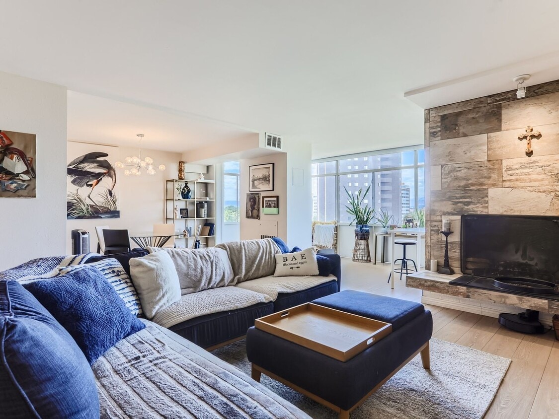 Photo - 1313 N Williams St. #1106