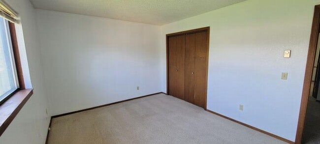 Building Photo - 3 bedroom in Billings MT 59105