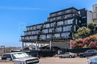 Building Photo - 59 Lupine Ave