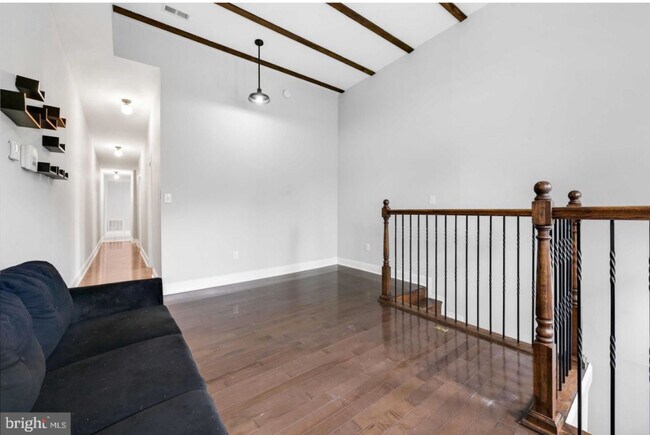 Foto del edificio - 236 E 25th St