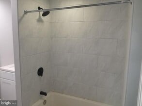 Building Photo - 212 Warren St