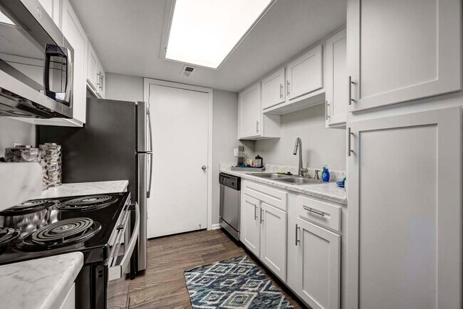 Building Photo - Waterfield Court