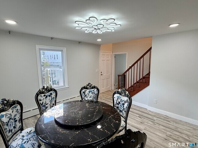 Foto del edificio - 163 Beechwood Ave