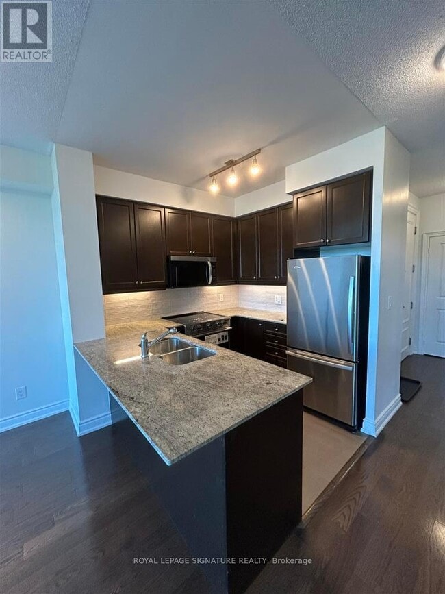 Building Photo - 10 Bloorview Pl