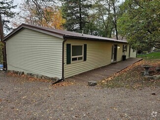 Building Photo - 31468 W Kings Point Rd