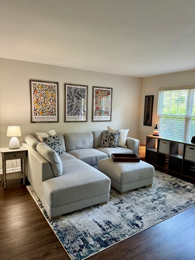 Foto del edificio - 5509 Rinker Cir