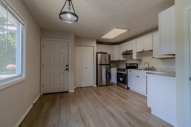 Building Photo - MF Fouch Rd-Duplex