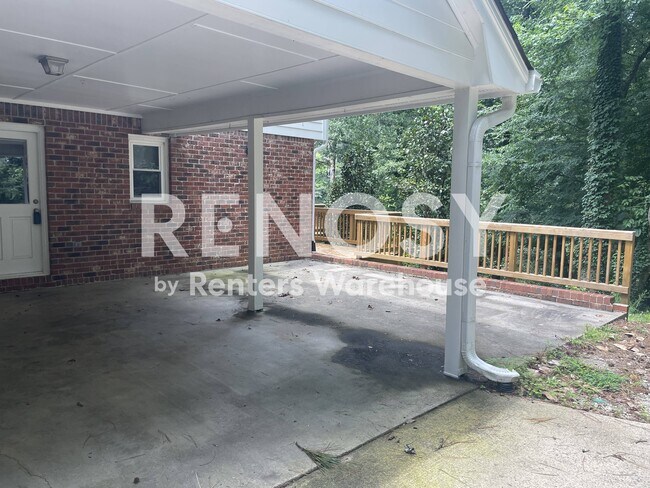 Foto del edificio - 9055 Carroll Manor Dr