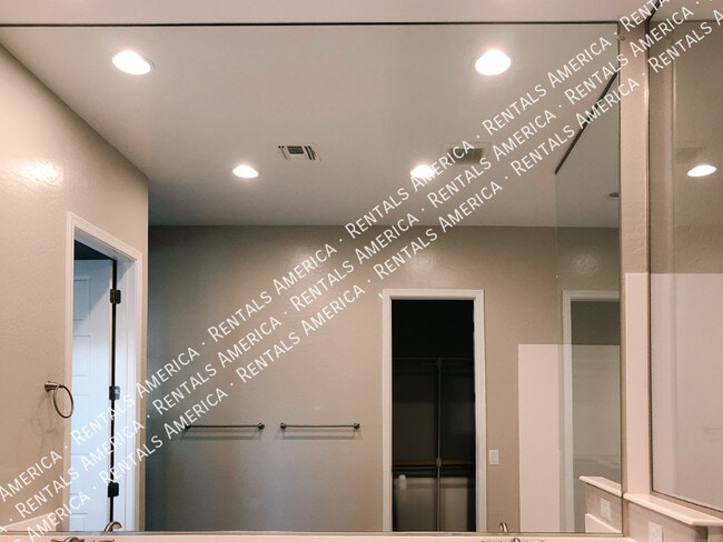 Building Photo - 248 E Desert Broom Dr