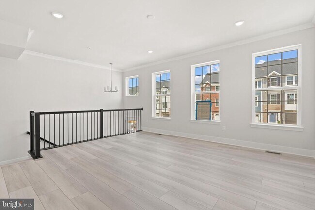 Foto del edificio - 7754 Meander Ct S