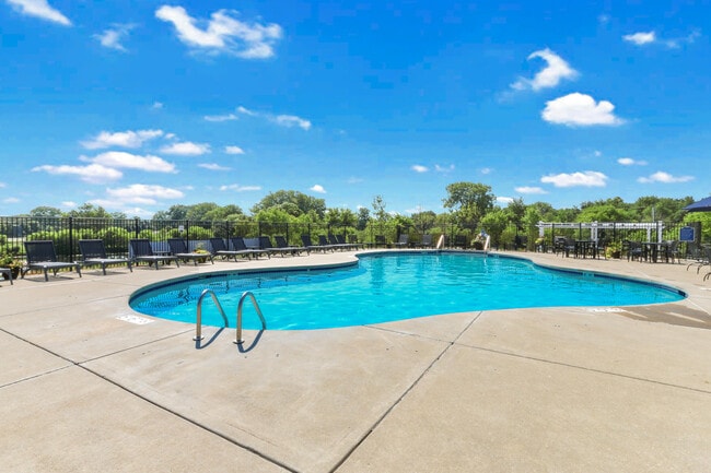Building Photo - 775 Southwind Dr