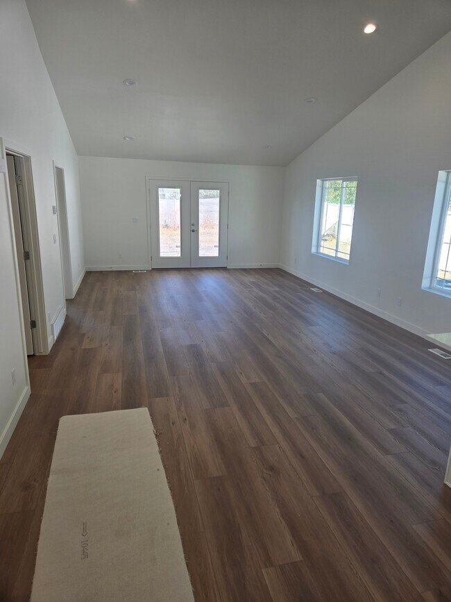 Foto del edificio - 69 N 370 E St