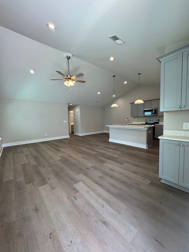 Building Photo - 135 Brawley Villas Pl