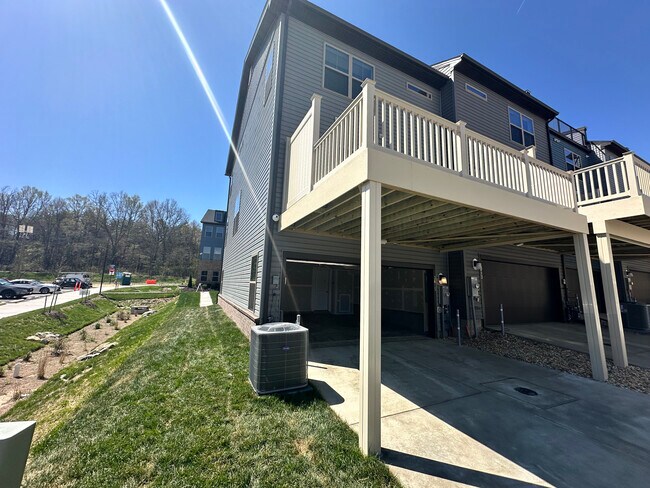 Foto del edificio - 3615 Artesian Ln